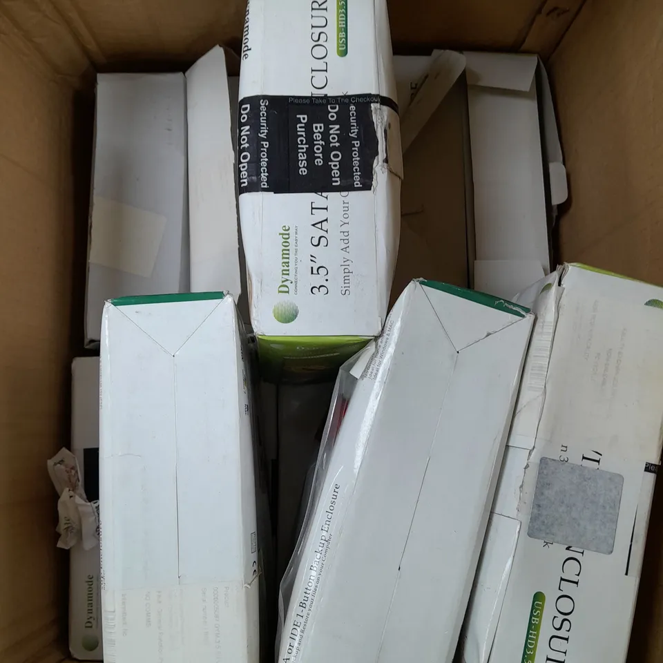 APPROXIMATELY 10 BOXED DYNAMODE 3.5" SATA/IDE ENCLOSURES 