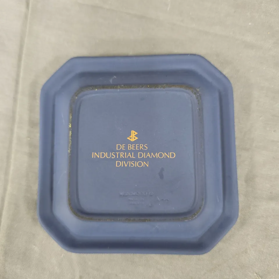 WEDGWOOD FOR DE BEERS INDUSTRIAL DIAMOND DIVISION BLUE SQUARE TRINKET DISH