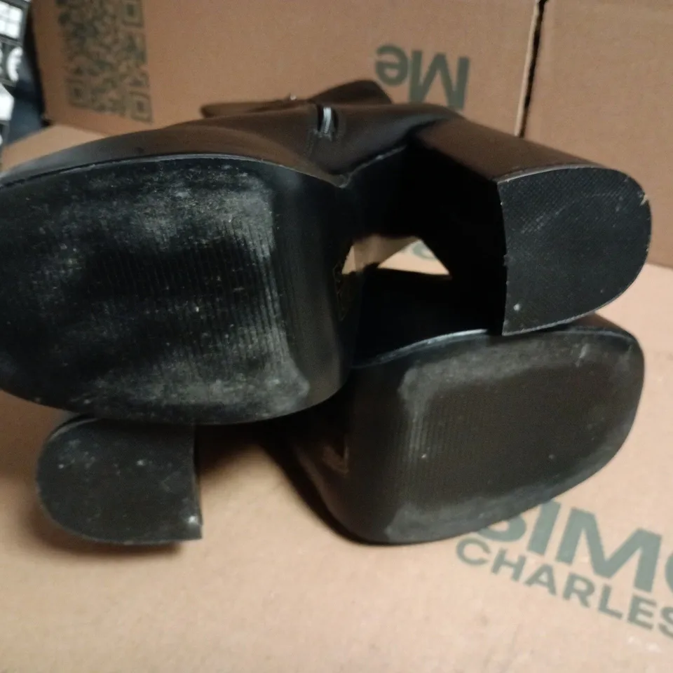 BOXED KOI BLACK PU PLATFORM ANKLE BOOTS WITH SIDE ZIP - 6/39