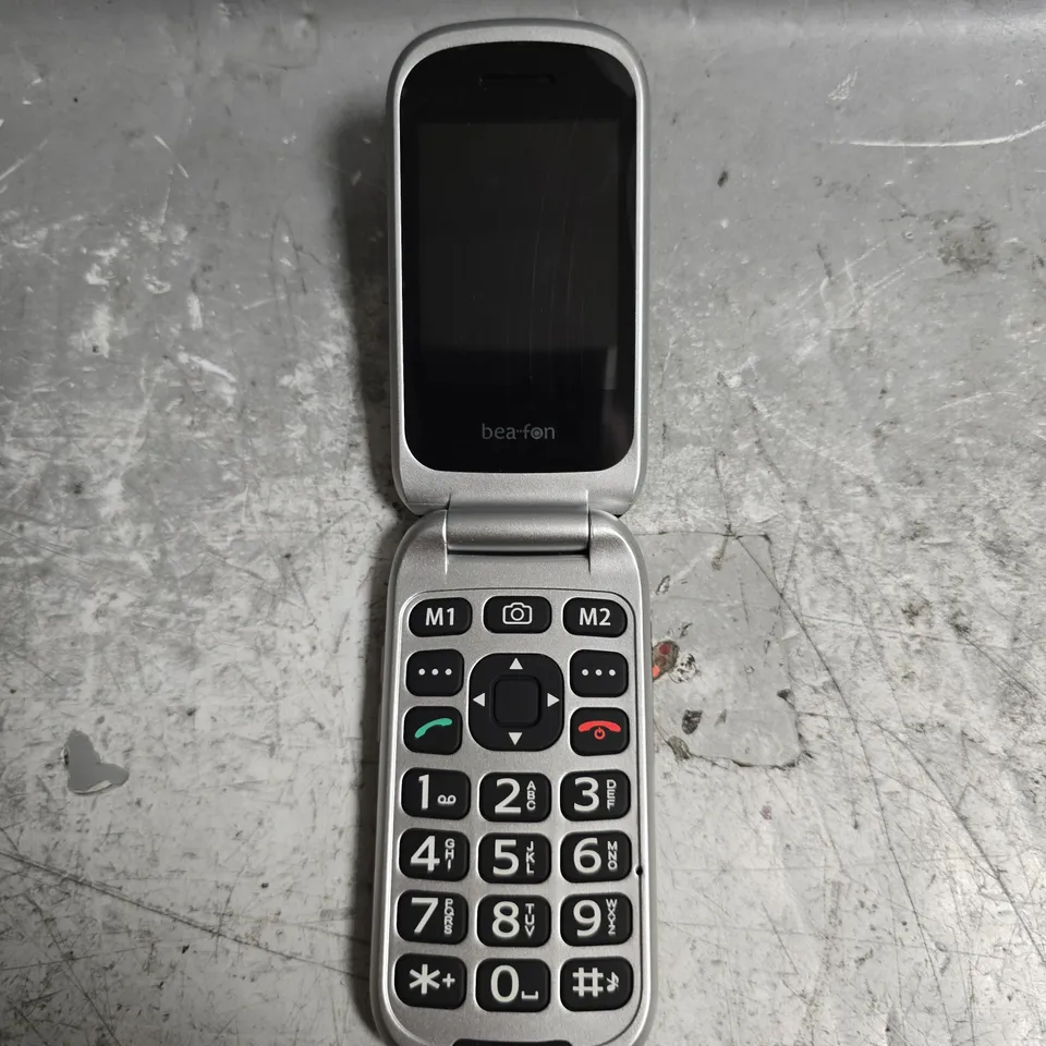 BEA-FON SL670 FLIP MOBILE PHONE 
