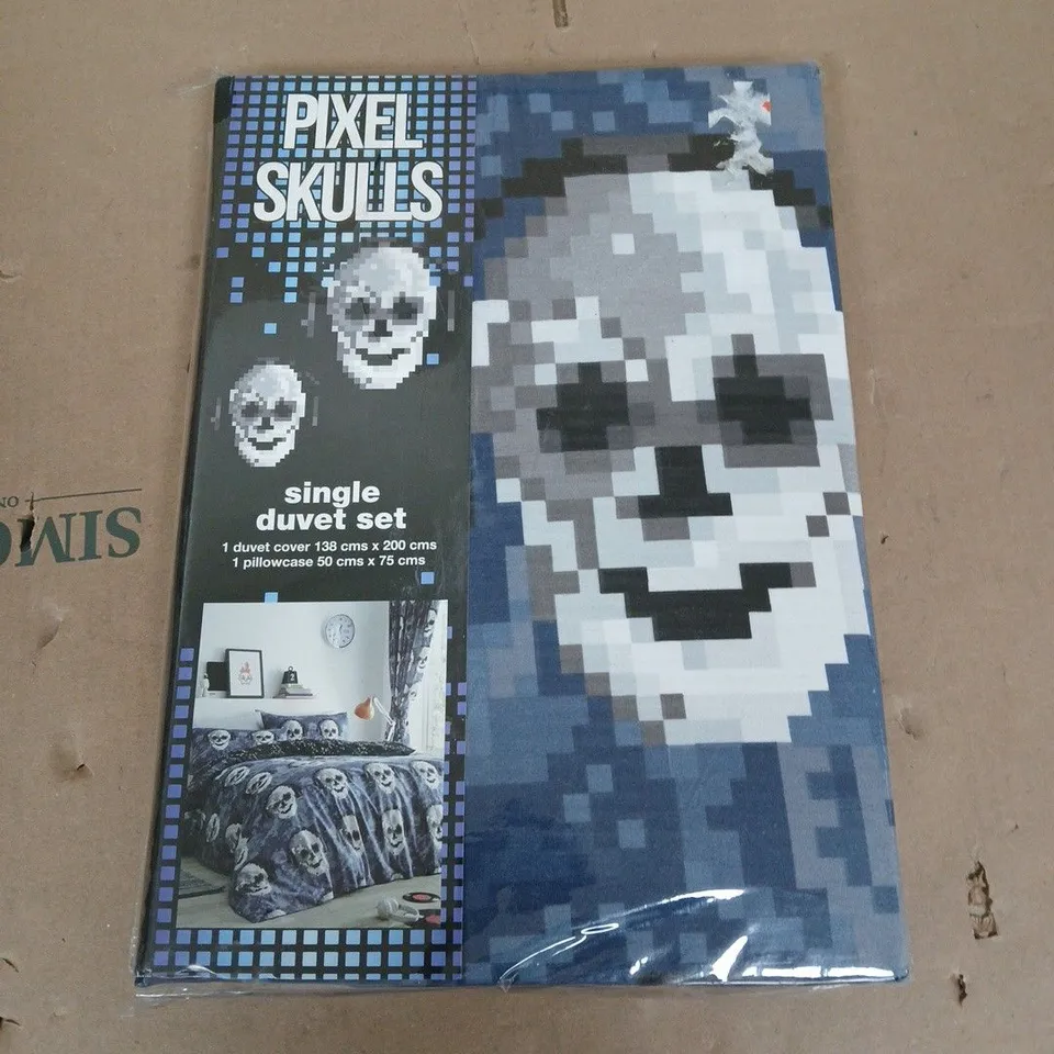 PIXEL SKULLS SINGLE DUVET SET 