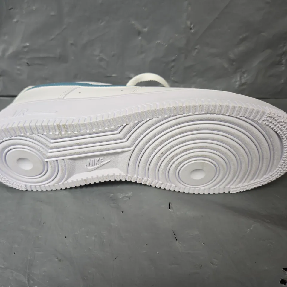 UNBOXED PAIR OF NIKE AF1 TRAINERS IN WHITE/BLUE - UK 8