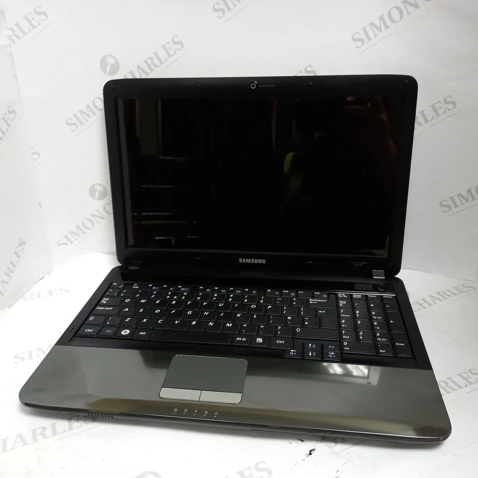 SAMSUNG R540 LAPTOP