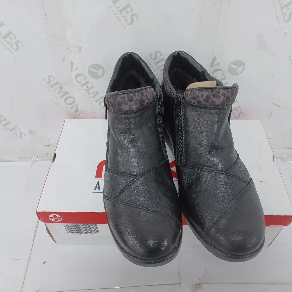 BOXED PAIR RIEKER LEATHER DOUBLE ZIP WATER RESISTANT BOOTS IN BLACK SIZE 6.5 