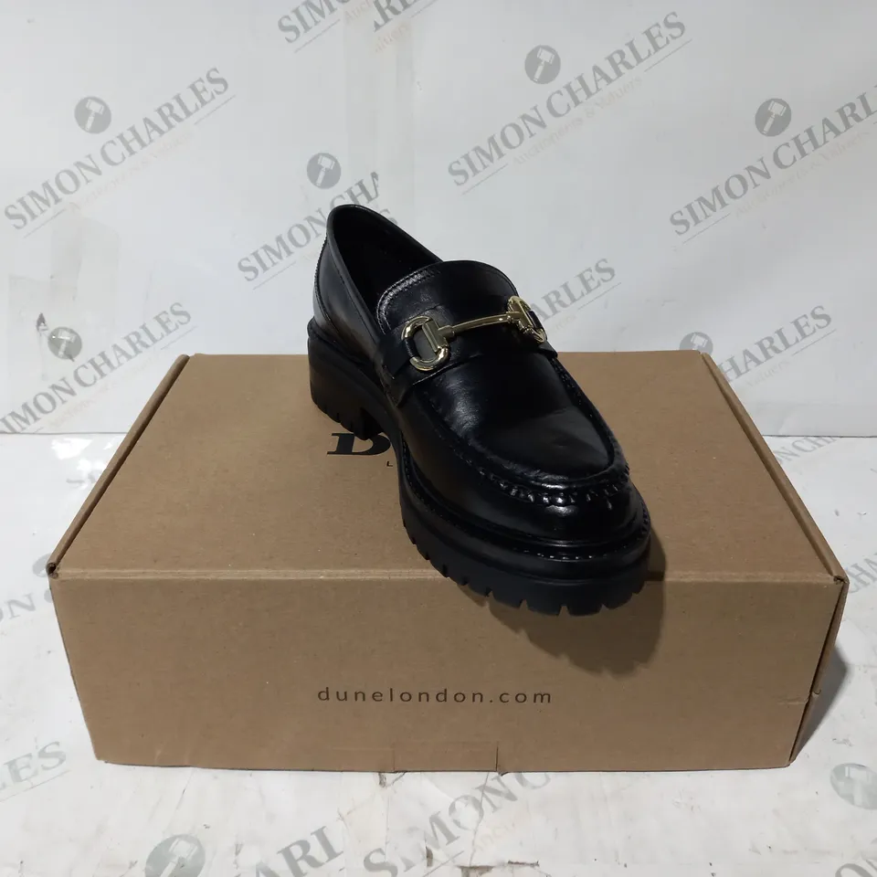 BOXED PAIR OF OUTLET DUNE GALLAGHER CHUNKY SNAFFLE TRIM LOAFERS IN BLACK UK SIZE 4
