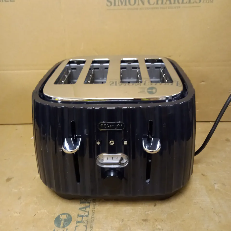 DE'LONGHI BALLERINA 4-SLOT TOASTER
