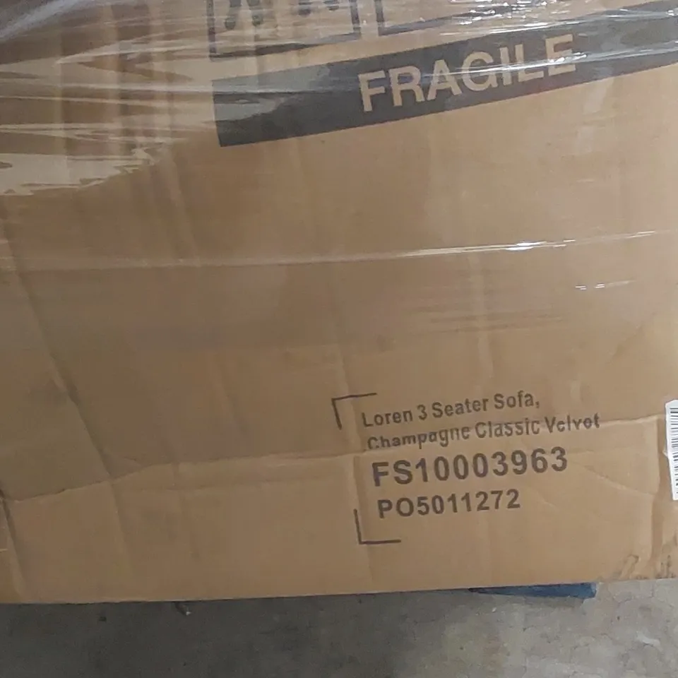 PALLET CONTAINING A LARGE QUANTITY OF ASSORTED SOFA PARTS ECT