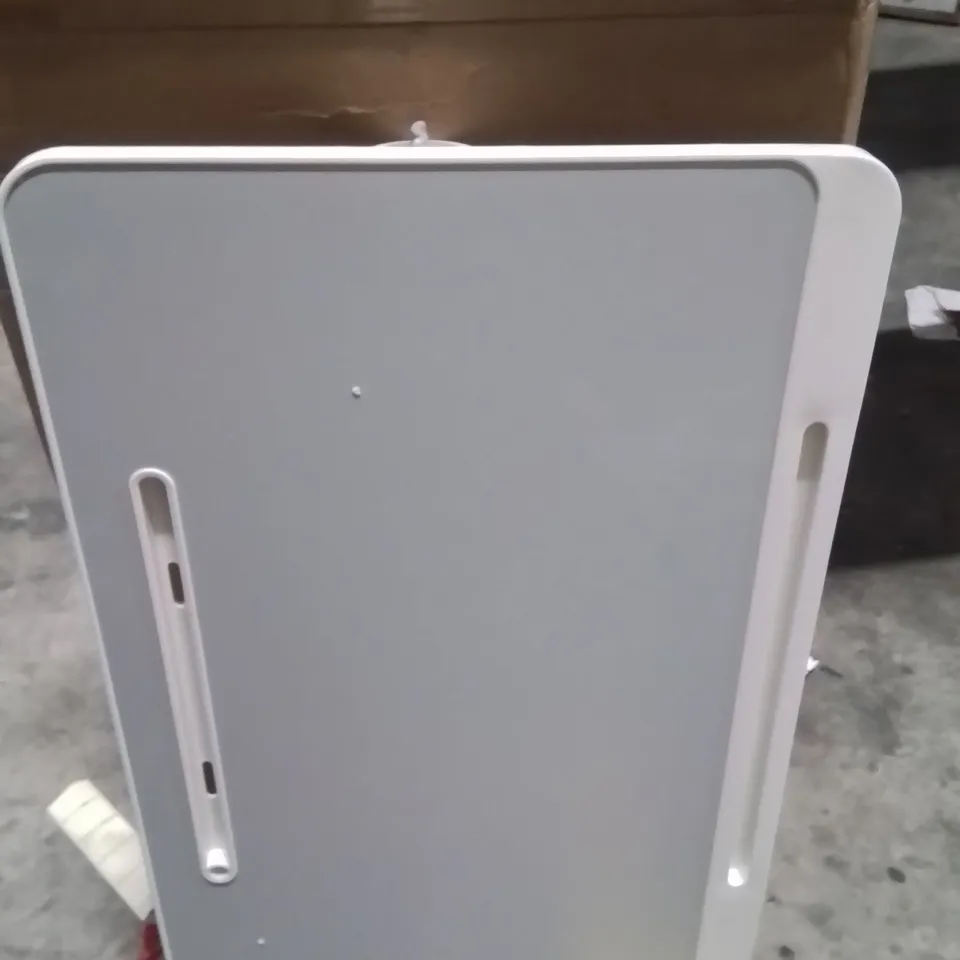 BOXED PORTABLE COMPUTER DESK