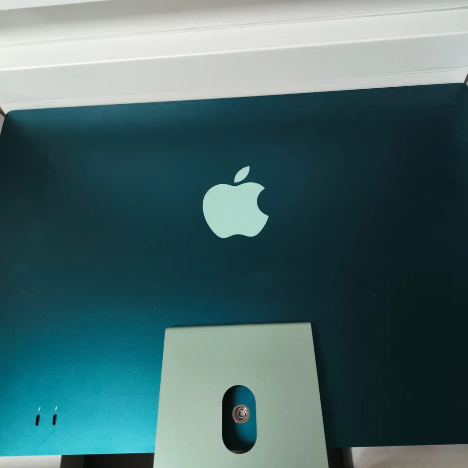 APPLE MONITOR WITH MAGIC KEYBOARD & MOUSE – GREEN, BOXED