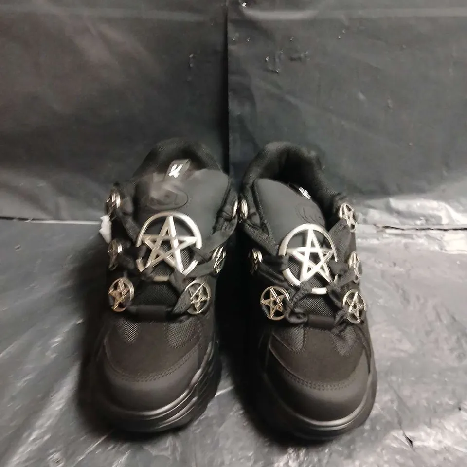 BLACK CHUNKY SNEAKERS WITH STAR CHARM LACING – UK7 - UNBOXED