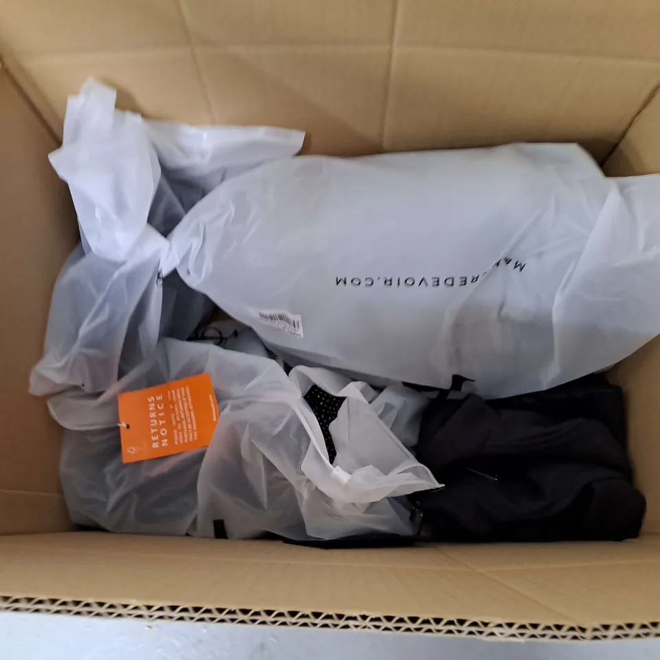 LOT OF 8 ASSORTED BAGGED MANIERE DE VOIR CLOTHING ITEMS IN VARIOUS SIZES