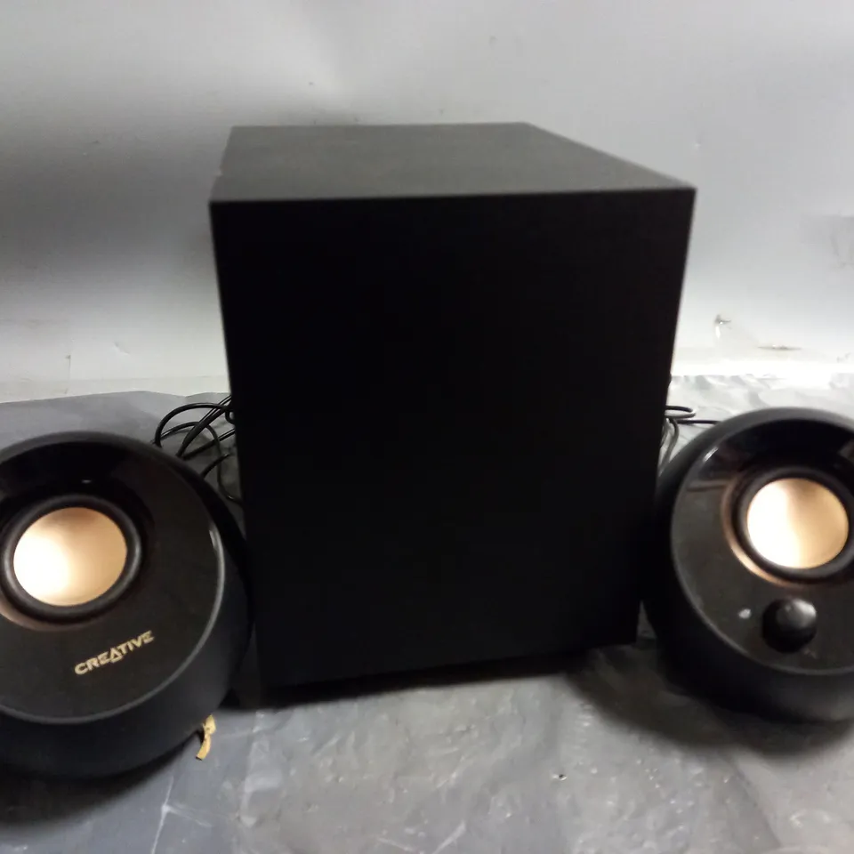 BOXED CREATIVE PEBBLE PLUS SPEAKES WITH SUBWOOFER