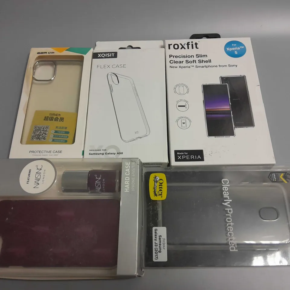 LOT OF 5 ASSORTED MOBILE PHONE CASES TO INCLUDE OTTER AND ROXFIT