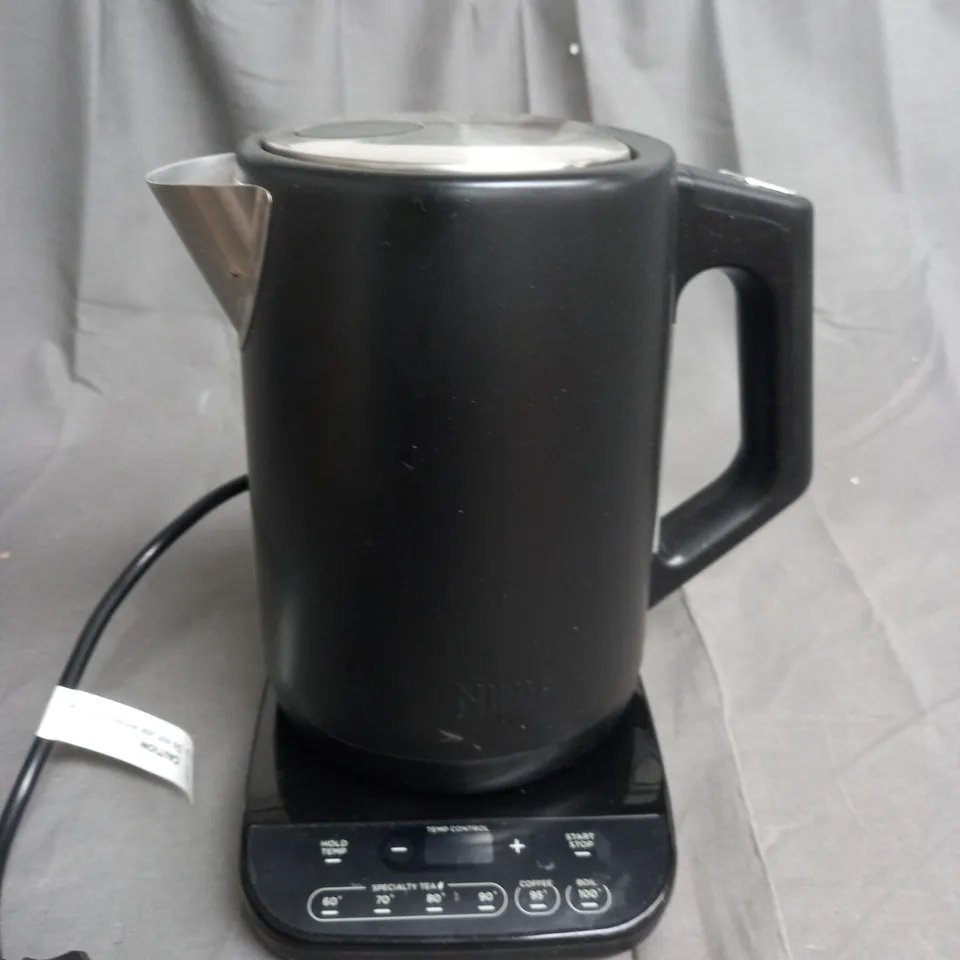 BOXED NINJA PERFECT TEMPERATURE KETTLE KT200UK