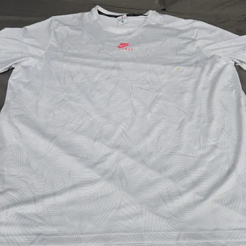 NIKE AIR MAX LOGO T-SHIRT, WHITE - UK SIZE XXL
