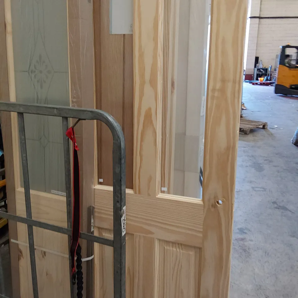 CLEAR PINE HALF GLAZED FOUR PANEL INTERNAL DOOR 1930 × 680mm approx