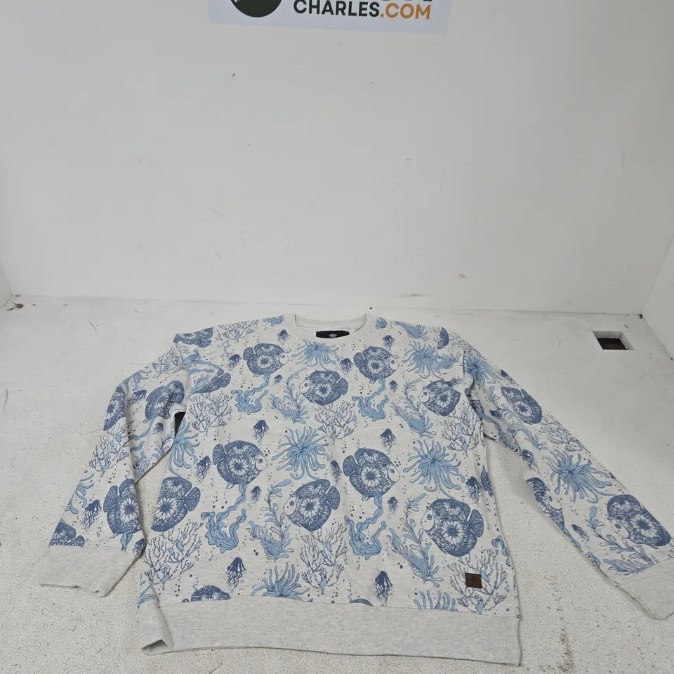 BOX OF APPROXIMATELY 20 ASSORTED CLOTHING ITEMS TO INCLUDE: SOULSTAR PATTERN JUMPER