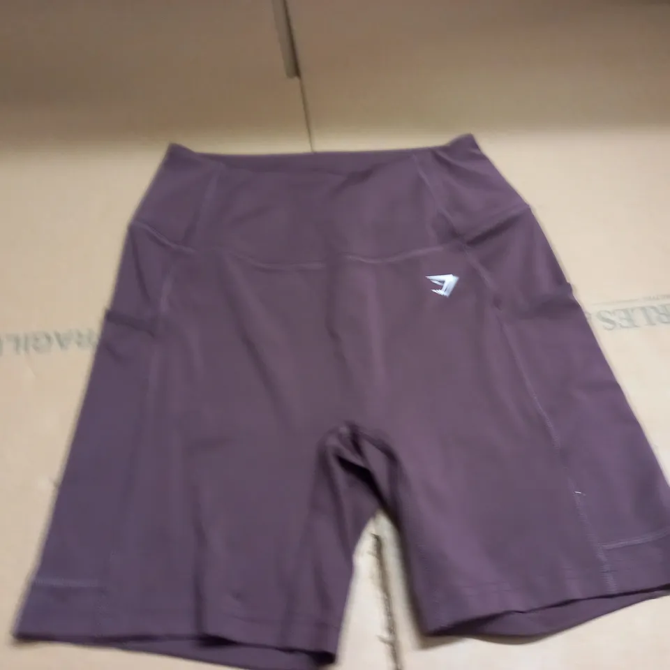 GYMSHARK TRAINING SHORTS - M