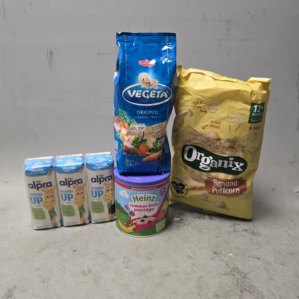 APPROXIMATELY 8 ASSORTED FOOD & DRINK ITEMS TO INCLUDE - HEINZ SUMMER FRUIT PORRIDGE , ALPRO GROWING UP ETC