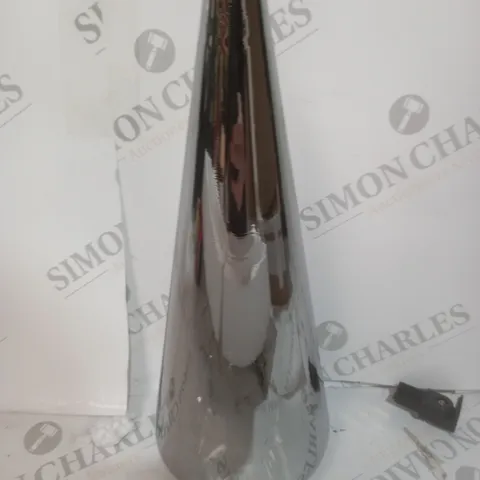 BOXED KELLY HOPPEN SET OF 2 INDOOR/OUTDOOR PRELIT GLASS DECOR - REFLECTIVE CONES