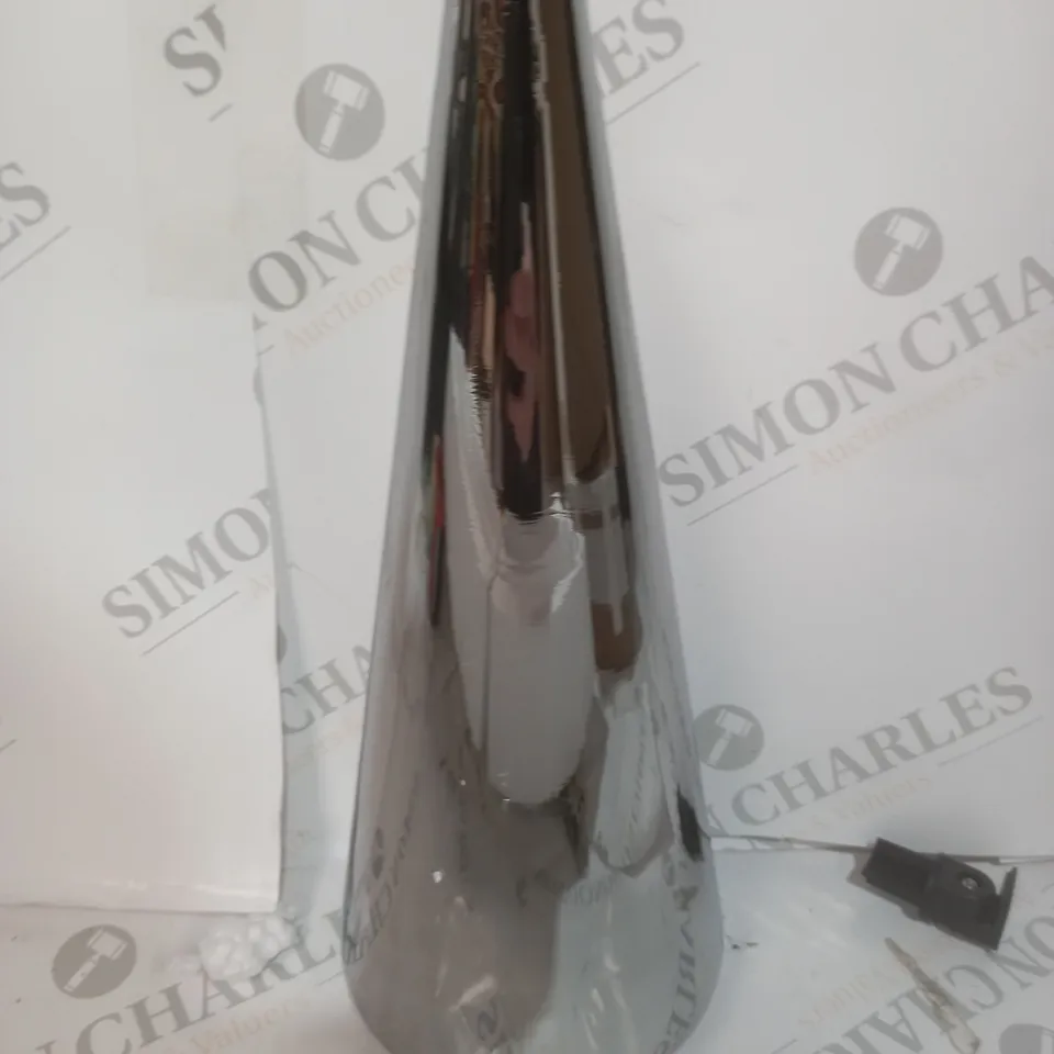 BOXED KELLY HOPPEN SET OF 2 INDOOR/OUTDOOR PRELIT GLASS DECOR - REFLECTIVE CONES