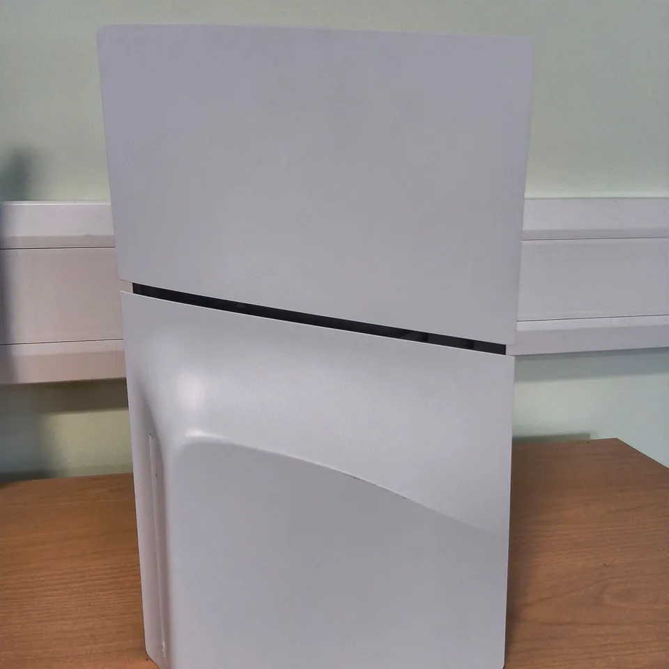 BOXED PLAYSTATION 5 1TB DISC EDITION CONSOLE WITH 2 CONTROLLERS AND LEADS - CFI-2116