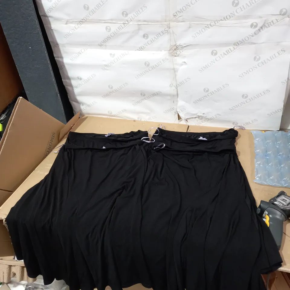 LOT OF 4 MICHELE HOPE LADIESWEAR BLACK SKIRTS- SIZE 10/12 & 14/16