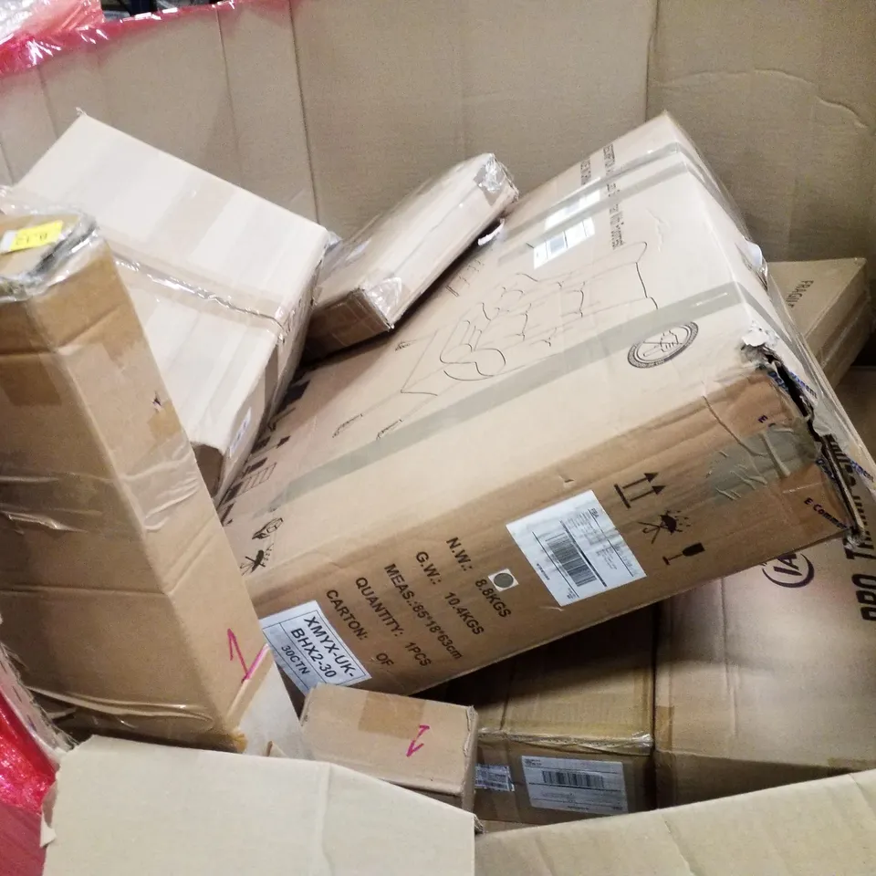 PALLET CONTAINING ASSORTED PRODUCTS TO INCLUDE AIR FRYER, OFFICE CHAIR, COFFEE TABLE, FLOATING SHELF, HEATED BLANKET 