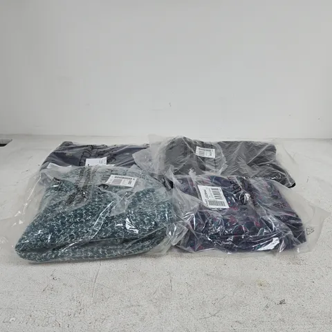 BOX OF APPROXIMATELY 25 ASSORTED CLOTHING ITEMS IN VARIOUS SIZES AND STYLES
