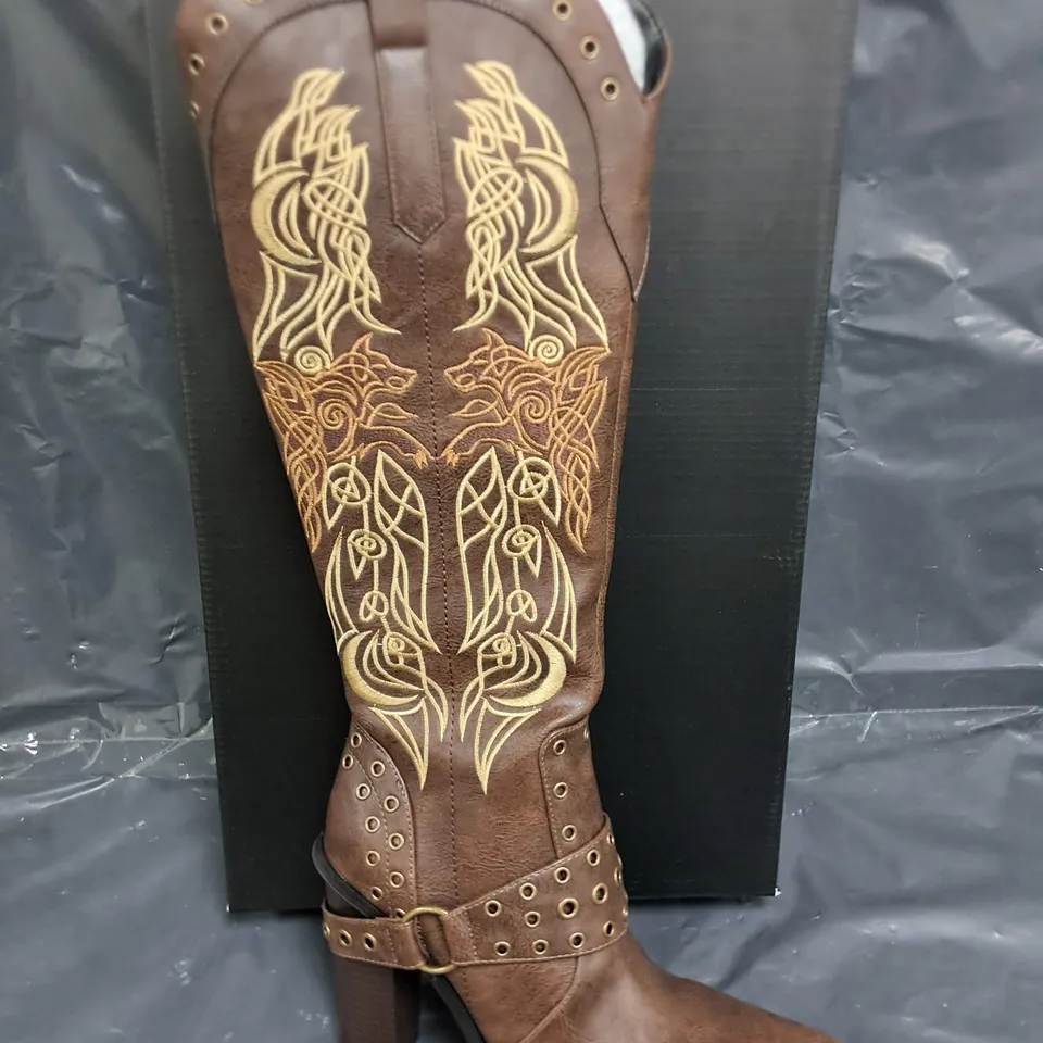 BOXED BRAND NEW KOI CHILDREN OF THE MOON COWBOY BOOTS IN BROWN - UK 8