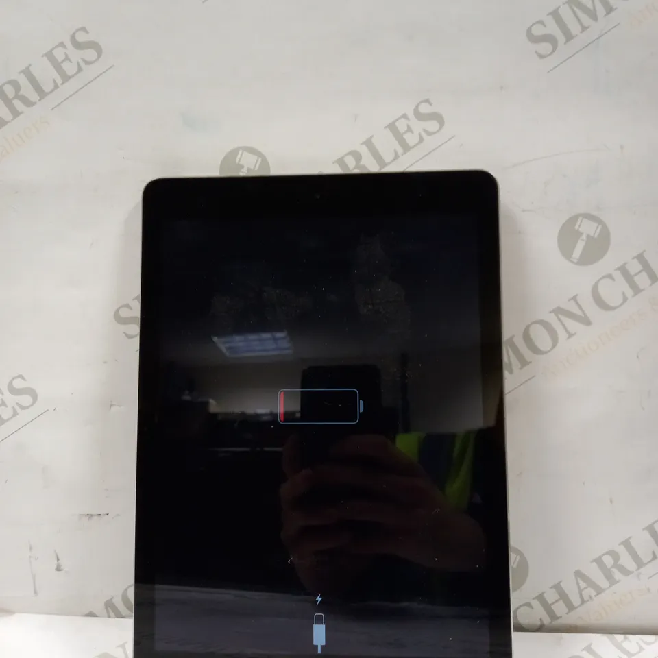 APPLE A1474 IPAD AIR 
