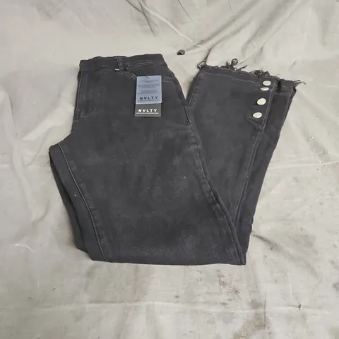 NVLTY VINTAGE SNAPPER FLARE JEANS IN BLACK SIZE 28W