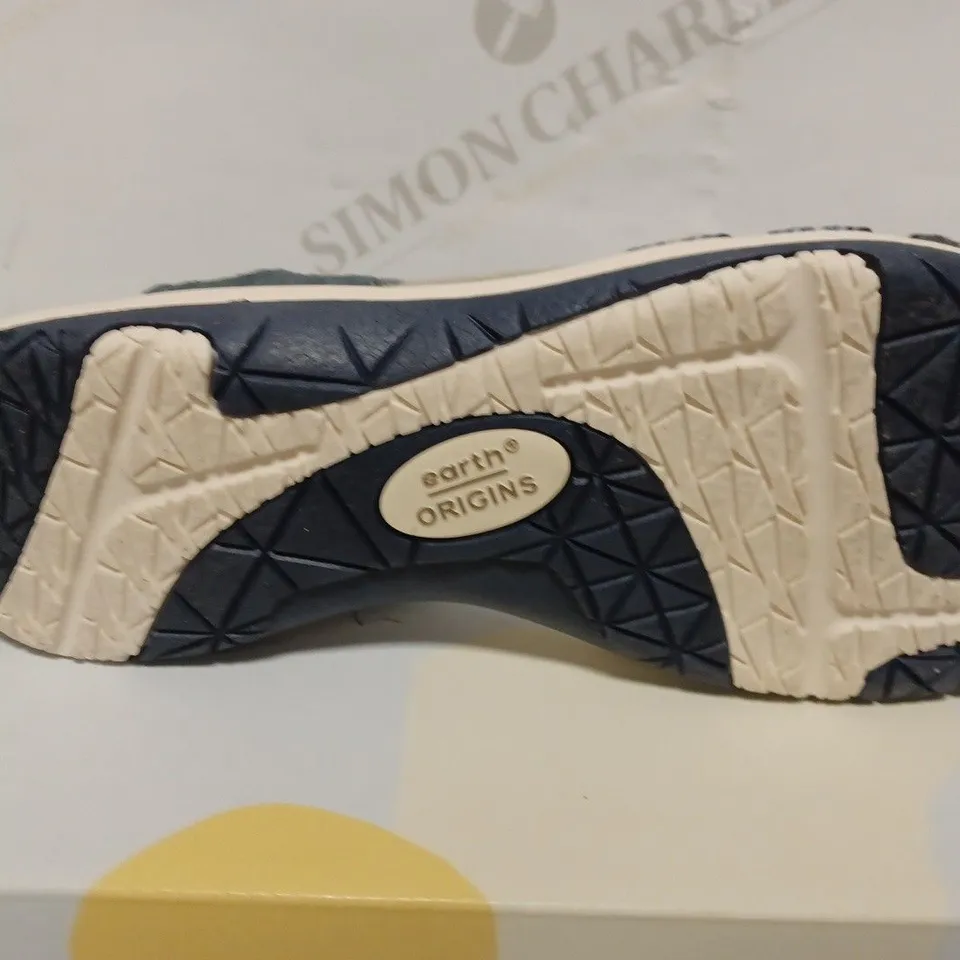 EARTH ORIGINS SERENA NAVY BLUE SIZE 7 SANDALS 
