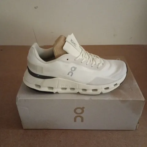 BOXED PAIR OF ON CLOUDNOVA FORM IN WHITE - UK 5