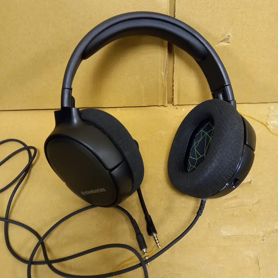 STEEL SERIES ARCTIS 1 ALL-PLATFORM WIRED GAMING HEADSET