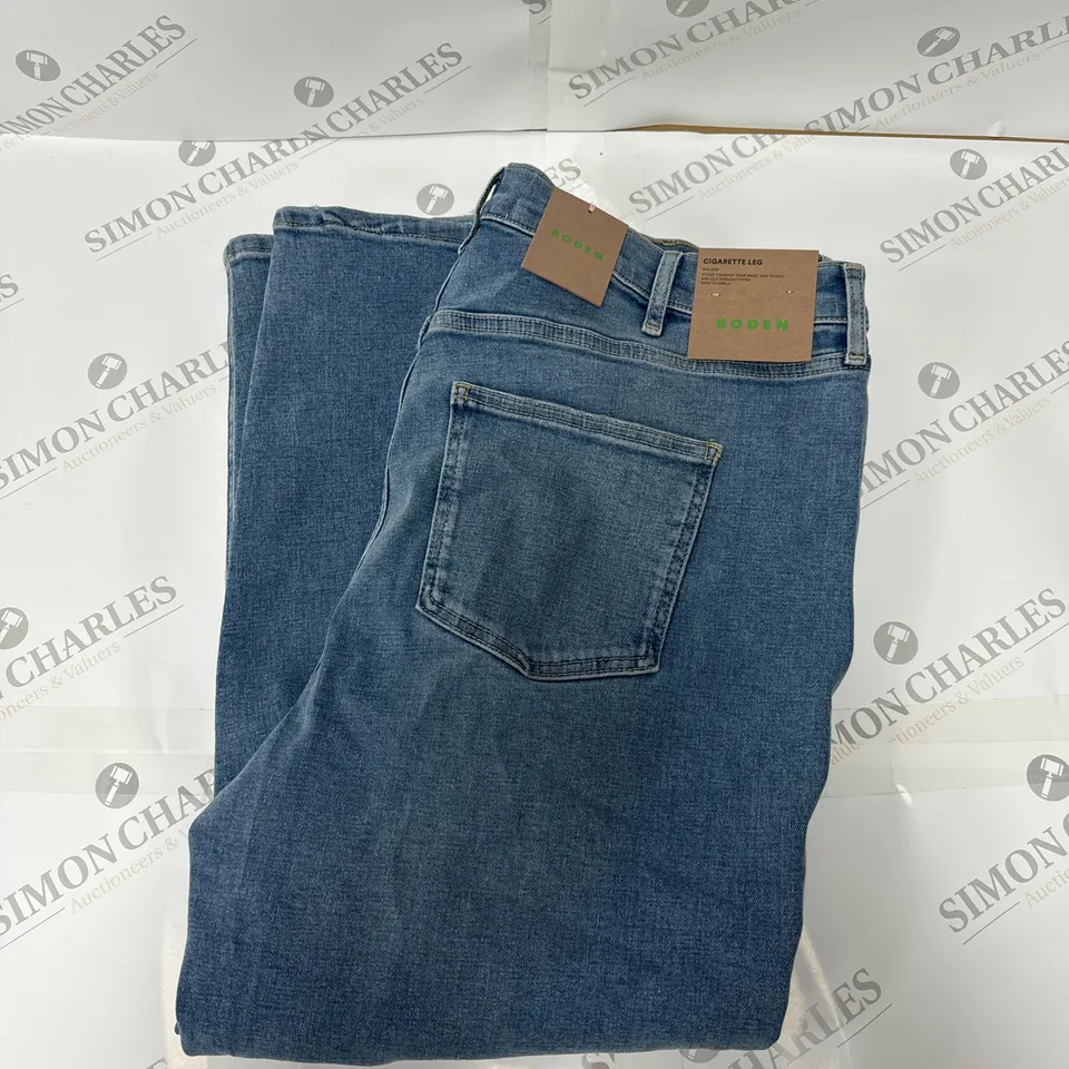 BODEN CIGARETTE LEG MID RISE JEANS IN BLUE W34/L30
