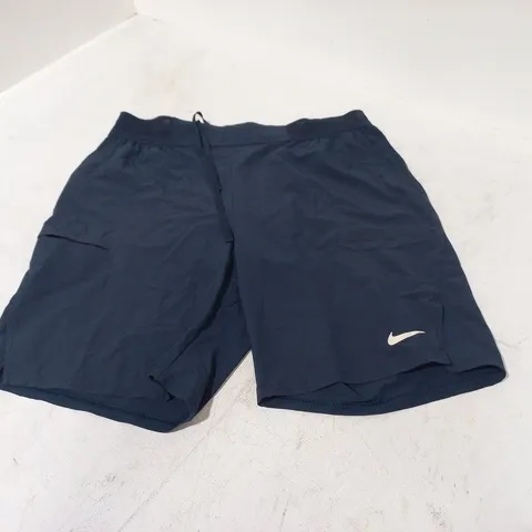 NIKE DR-FIT BLUE SHORTS - L