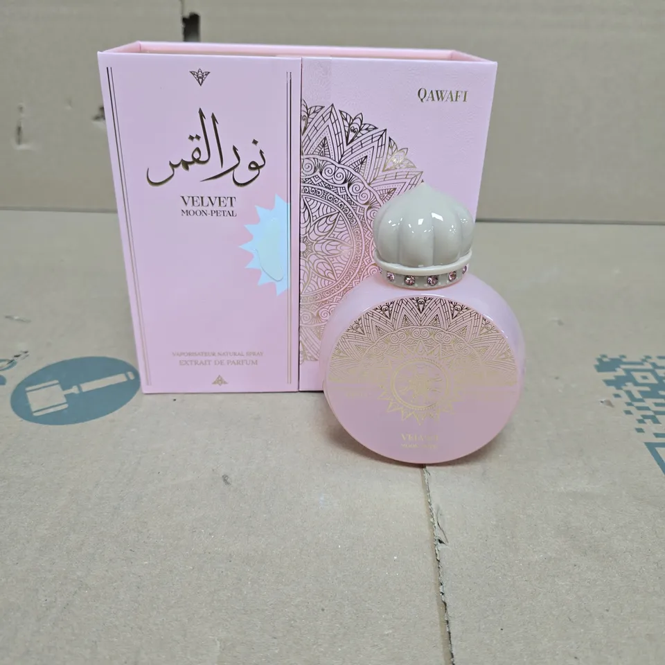 VELVET MOON-PETAL PERFUME BY QAWAFI – PINK BOTTLE WITH BOX 100ML