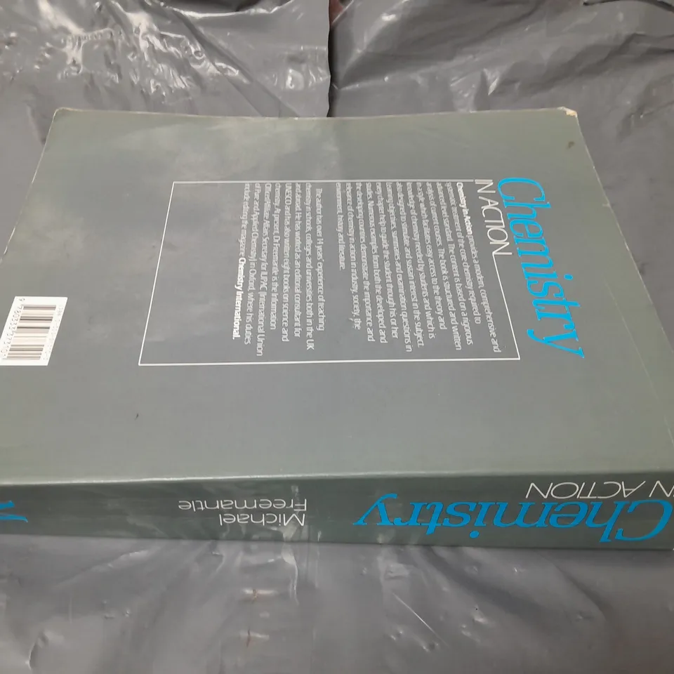 CHEMISTRY IN ACTION MICHAEL FREEMANTLE