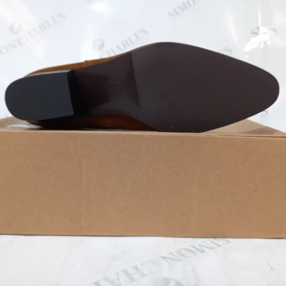 BOXED PAIR OF ZARA LOW BLOCK HEEL BOOTS IN BROWN UK SIZE 5