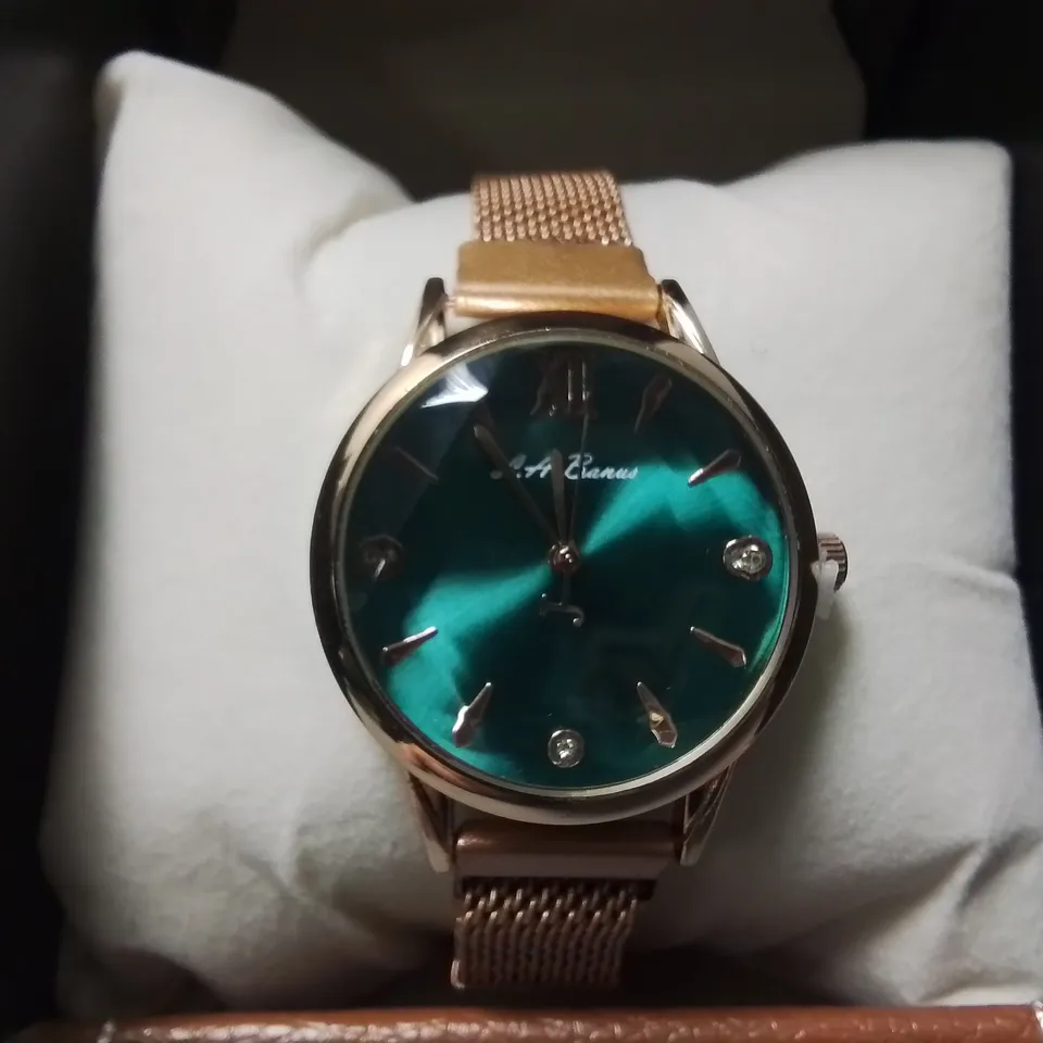 LA BANUS GREEN FACED LADIES WATCH WITH METAL STRAP IN GIFT BOX