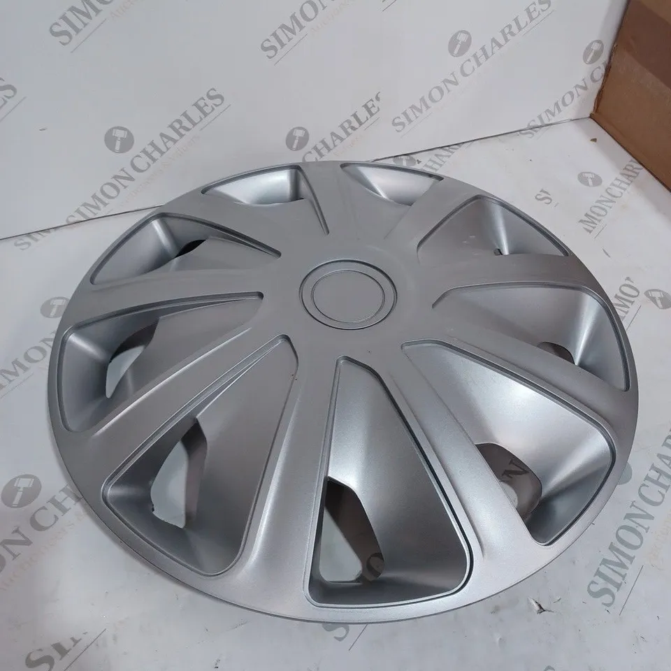 BOX OF 4 VERSACO CRAFT SILVER 15" WHEEL COVERS