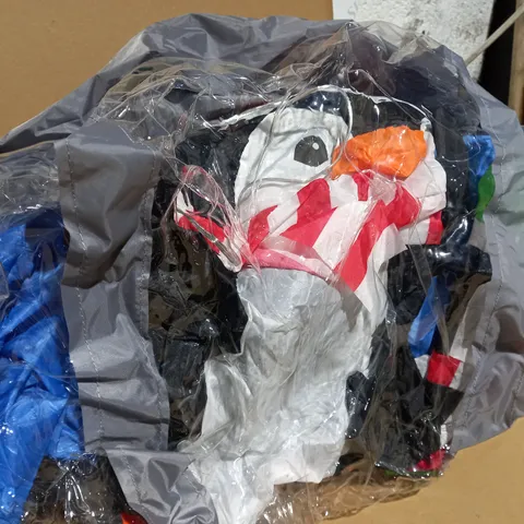 PENGUIN INFLATABLE LIGHT UP SCENE