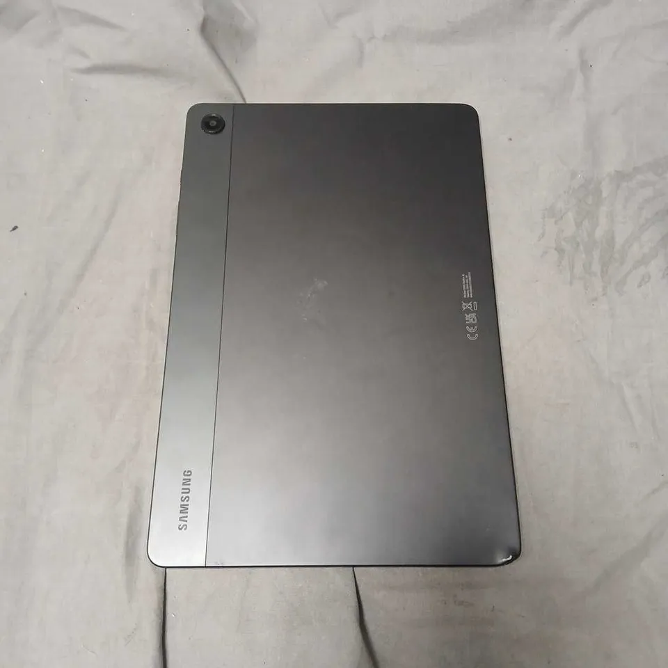 SAMSUNG TABLET - BLACK