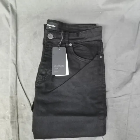 CLOSURE DENIM JEANS IN BLACK SIZE 30S