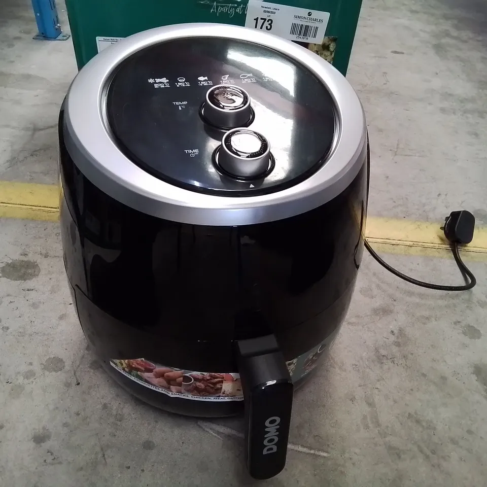 BOXED DOMO DELI FRYER MULTIFUNCTIONAL OVEN