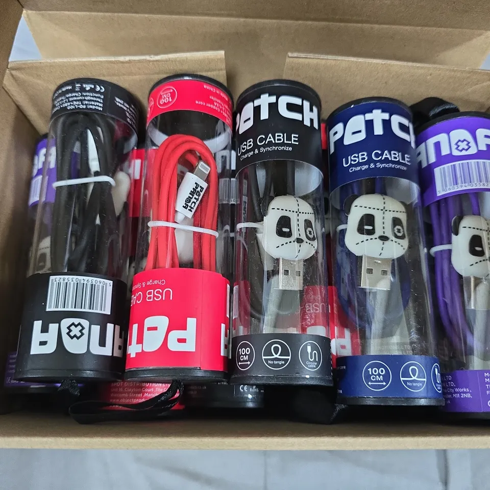 APPROXIMATELY 18 ASSORTED PATCH USB LIGHTNING CONNECTORS CABLES TO INCLUDE NAVY, PURPLE, RED & BLACK VARIATIONS 