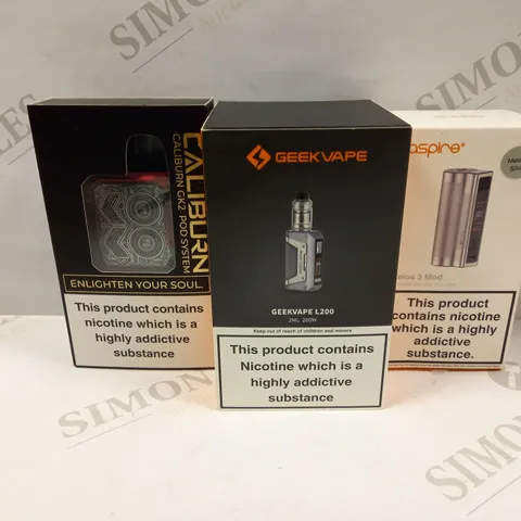 BOX OF APPROXMATELY 28 E-CIGARETTES AND LIQUIDS TO INCLUDE ASPIRE ZELOS 3 MOD, GEEKVAPE L200 200W, CALIBURN GK2 POD SYSTEM, ETC