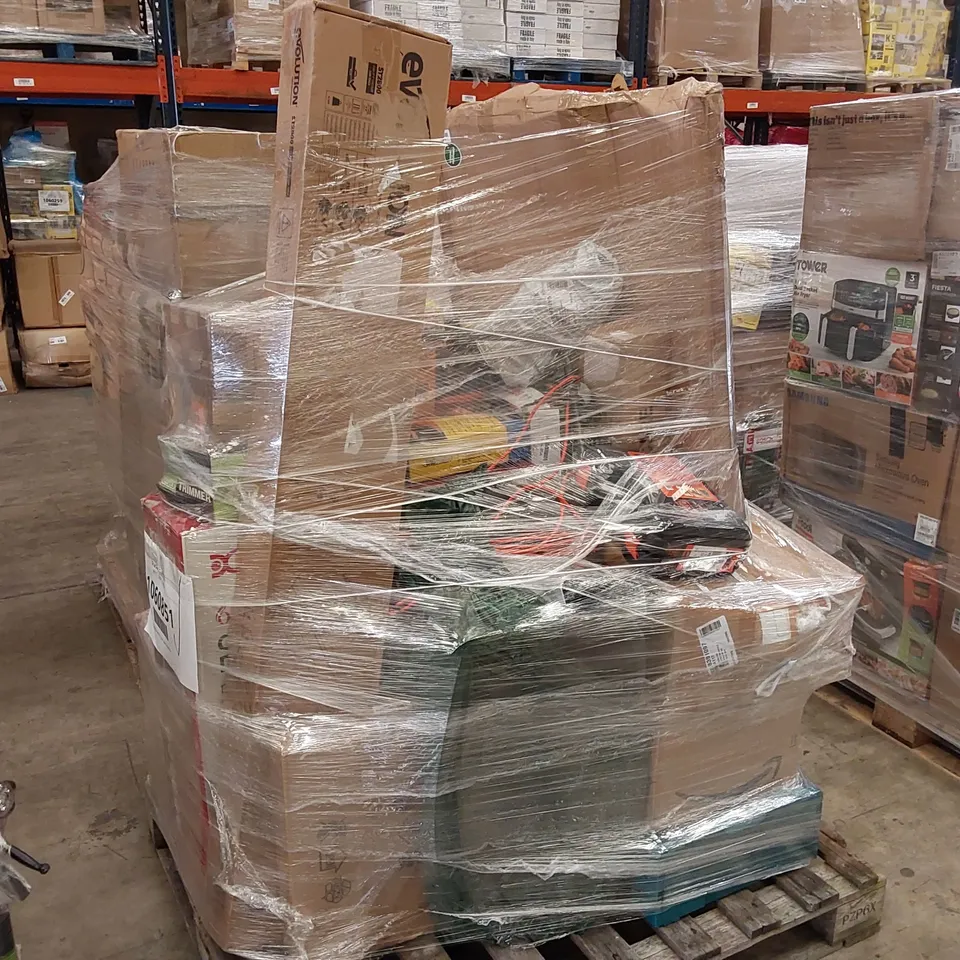 PALLET OF APPROXIMATELY 25 UNPROCESSED RAW RETURN HOUSEHOLD AND ELECTRICAL GOODS TO INCLUDE;