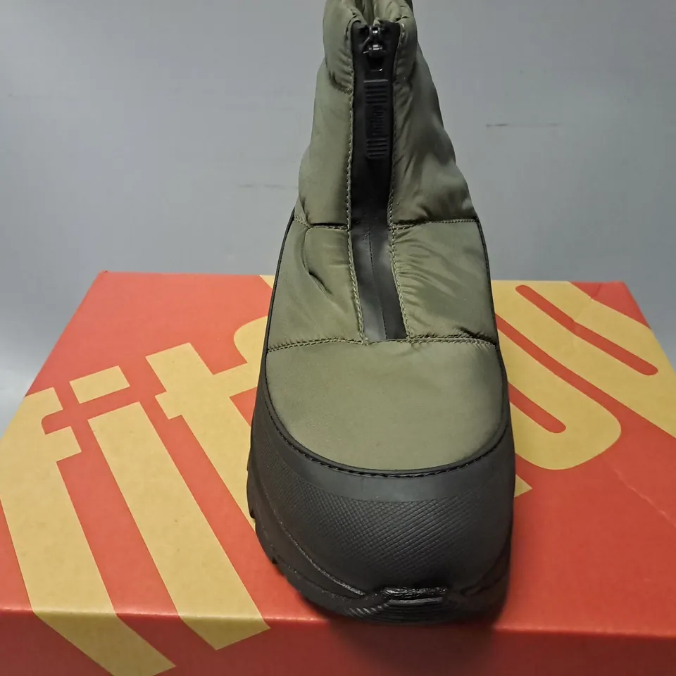 BOXED FITFLOP HYKER WATERPROOF KHAKI BOOTS - SIZE 5